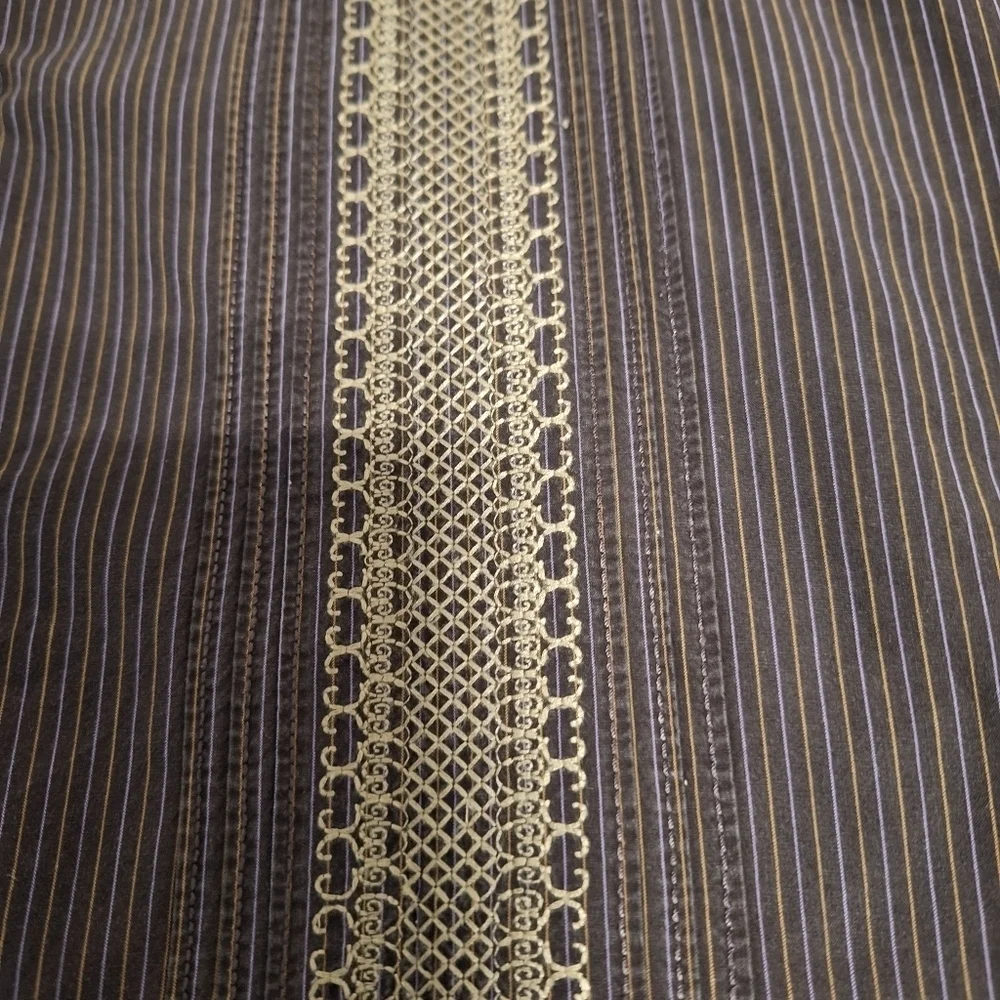 Banana Republic long sleeve button-down men's shirt size large.